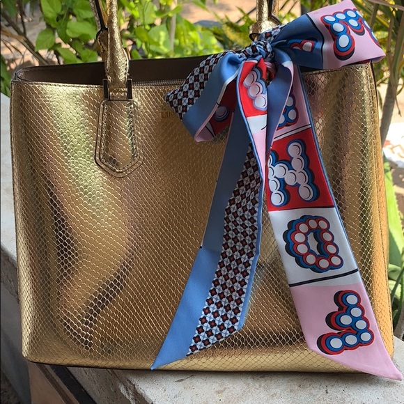 Love Letters Scarf (one) - Picture 3 of 5